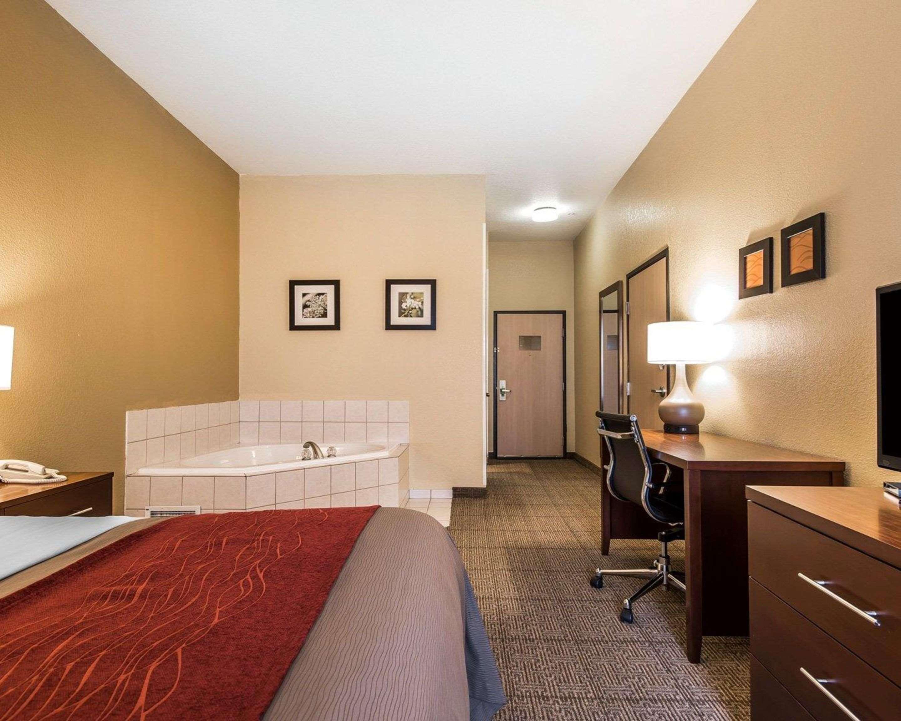 Quality Inn & Suites Bethany Zewnętrze zdjęcie