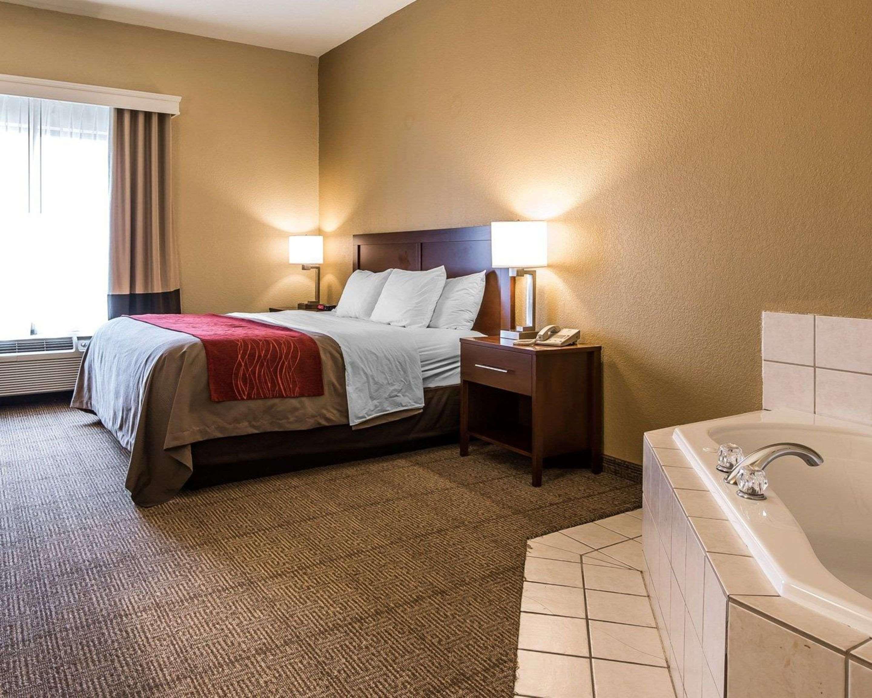 Quality Inn & Suites Bethany Zewnętrze zdjęcie