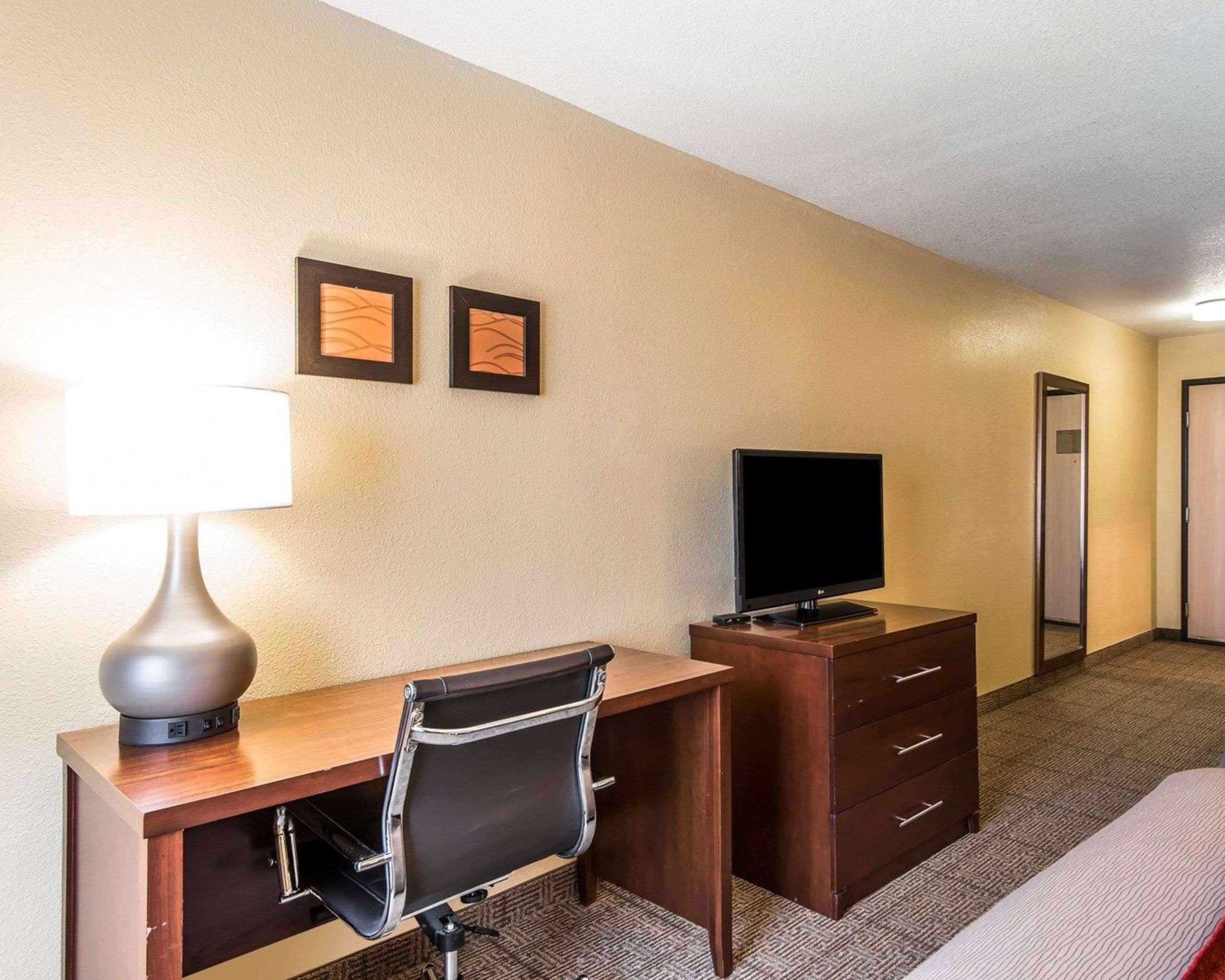 Quality Inn & Suites Bethany Zewnętrze zdjęcie